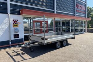 Hapert Azure H-2 335x180 deurenrek 2011 (1)