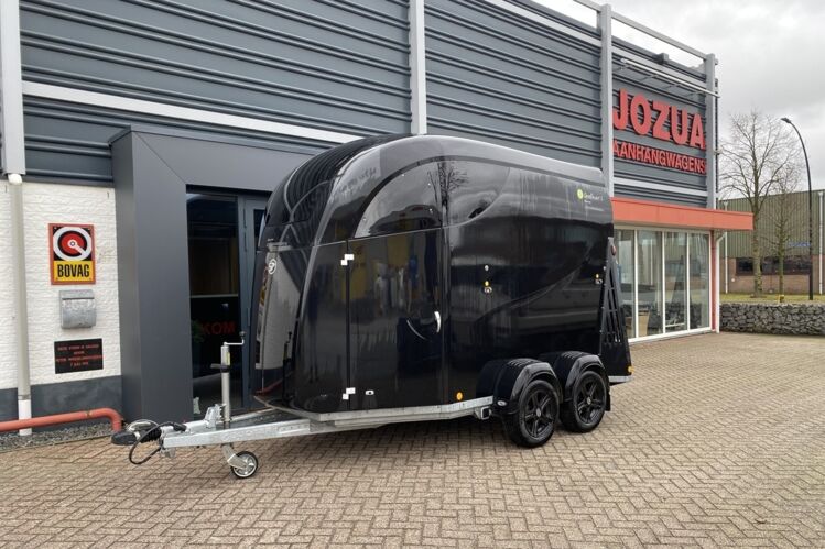 Bucker Careliner L Zwart 2024 (1)