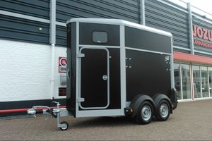 HB403 Black paardentrailer Ifor Williams (1)